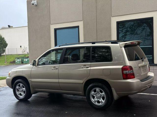 used 2007 Toyota Highlander car, priced at $6,998