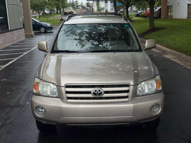 used 2007 Toyota Highlander car, priced at $6,998