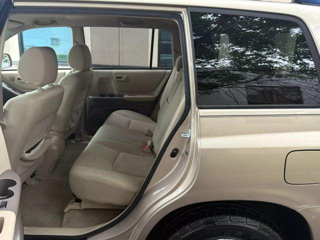 used 2007 Toyota Highlander car, priced at $6,998
