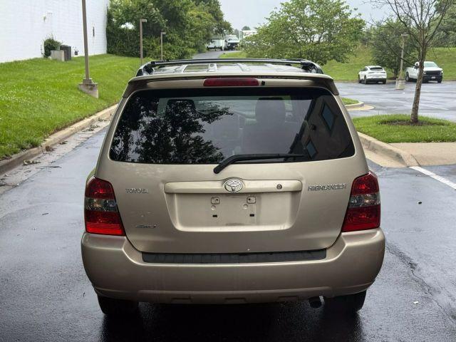 used 2007 Toyota Highlander car, priced at $6,998