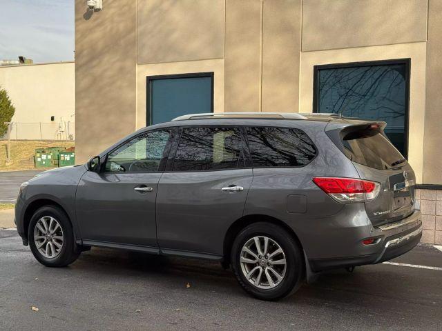 used 2016 Nissan Pathfinder car, priced at $12,989