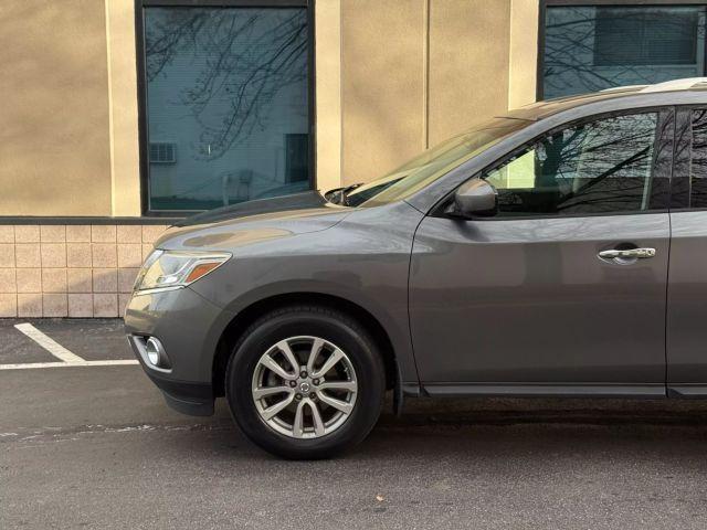 used 2016 Nissan Pathfinder car, priced at $12,989