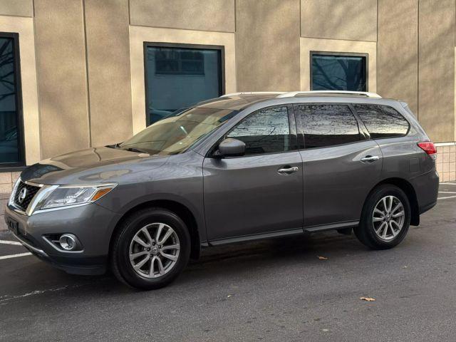 used 2016 Nissan Pathfinder car, priced at $12,989