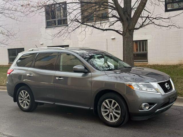 used 2016 Nissan Pathfinder car, priced at $12,989