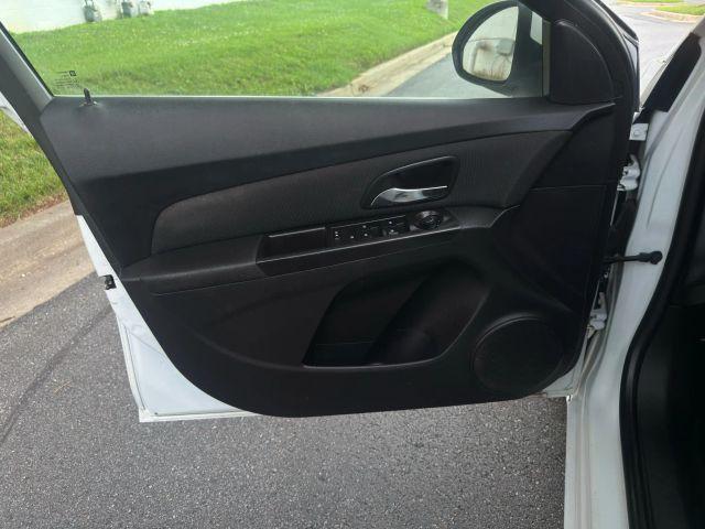 used 2015 Chevrolet Cruze car, priced at $4,995