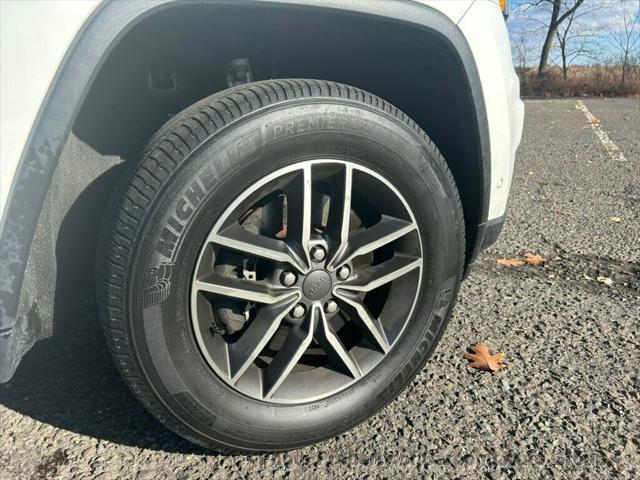 used 2021 Jeep Grand Cherokee car, priced at $19,994