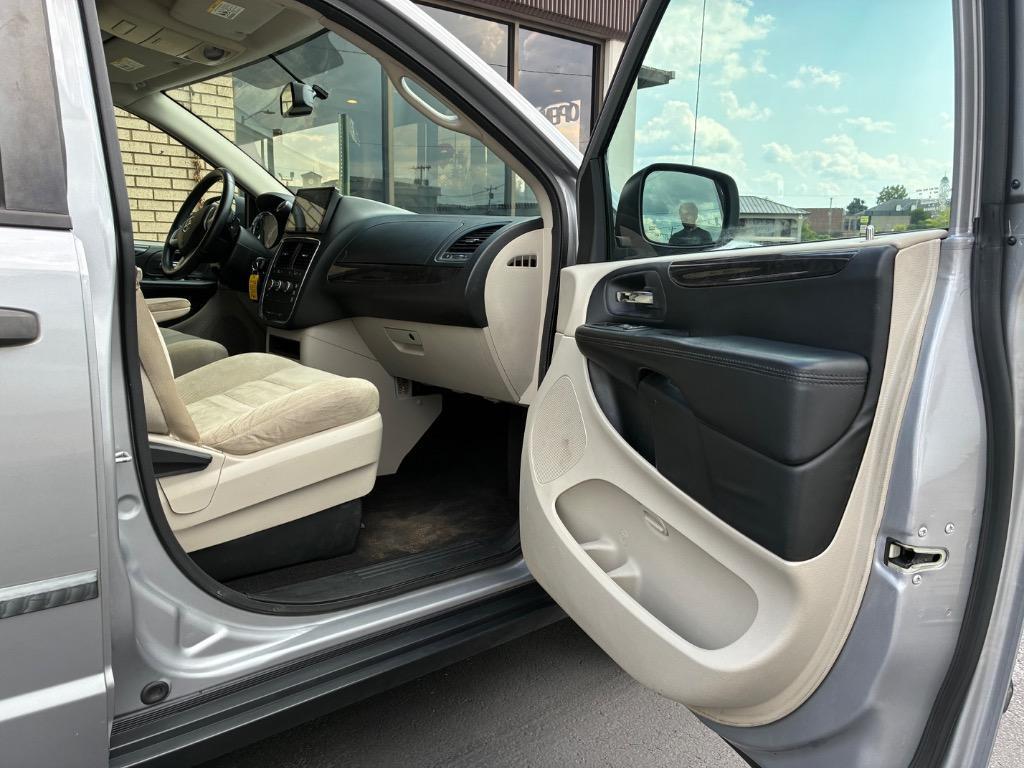used 2014 Dodge Grand Caravan car, priced at $5,998