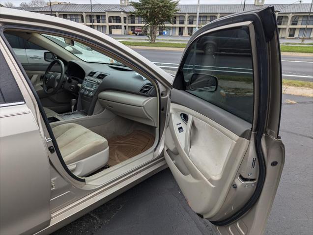 used 2007 Toyota Camry car, priced at $2,999