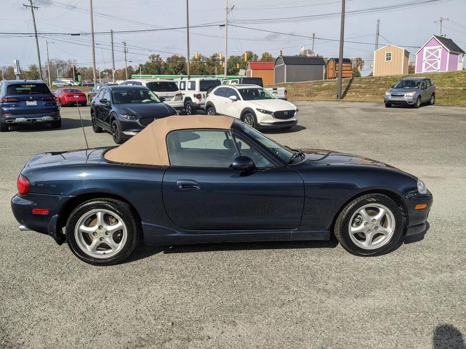 used 2000 Mazda MX-5 Miata car, priced at $12,988