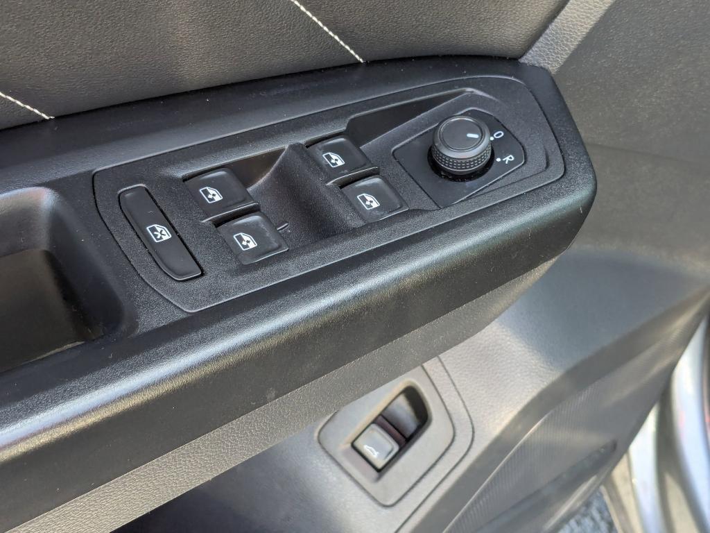 used 2020 Volkswagen Atlas Cross Sport car, priced at $22,599