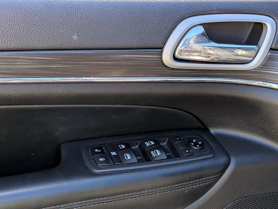 used 2021 Jeep Grand Cherokee car, priced at $27,521