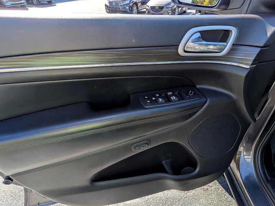 used 2021 Jeep Grand Cherokee car, priced at $27,521