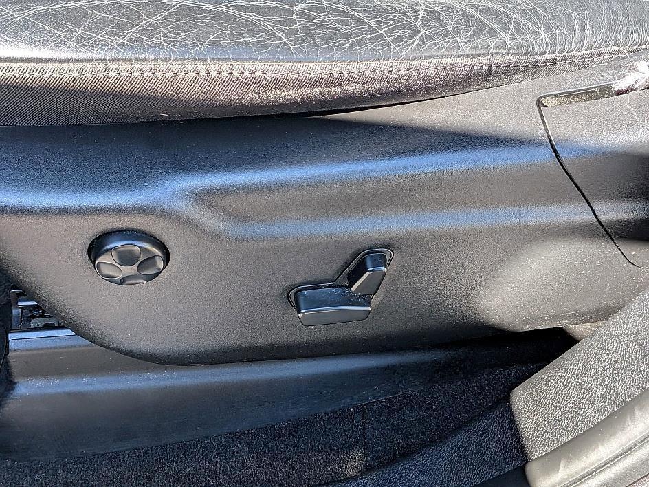 used 2021 Jeep Grand Cherokee car, priced at $27,521