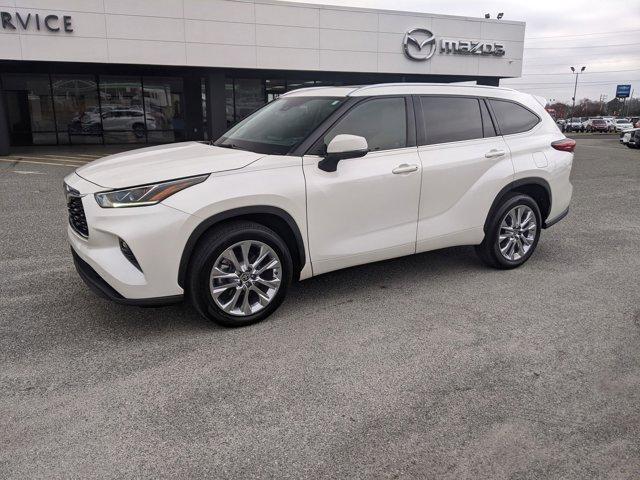 used 2020 Toyota Highlander car, priced at $31,988