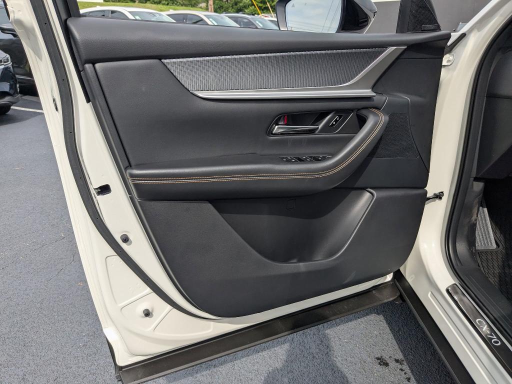 new 2025 Mazda CX-70 PHEV car, priced at $58,293