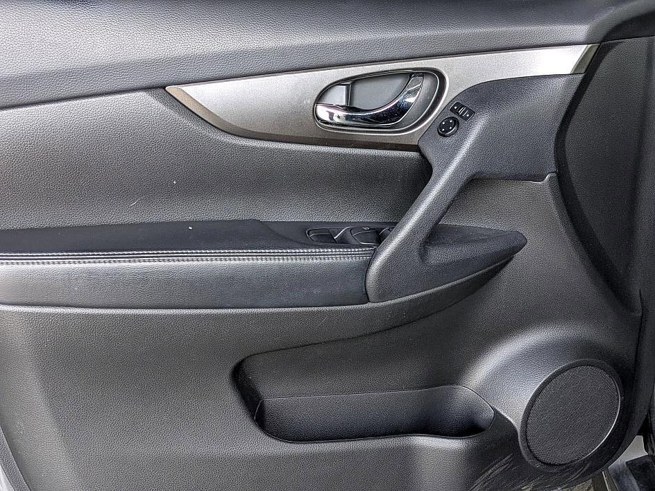 used 2015 Nissan Rogue car, priced at $8,998