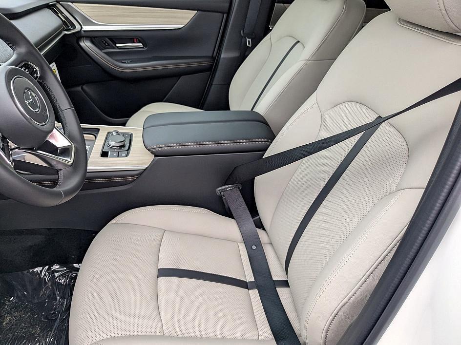 new 2025 Mazda CX-90 car, priced at $49,985