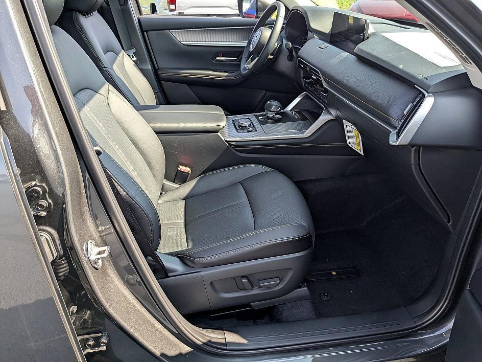 new 2025 Mazda CX-90 car, priced at $41,735