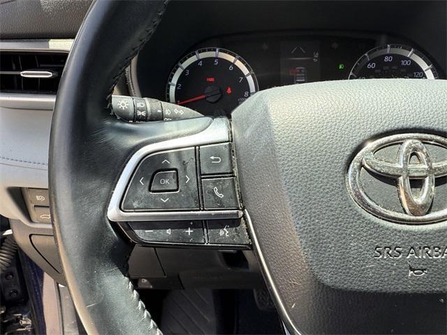 used 2021 Toyota Highlander car, priced at $25,981