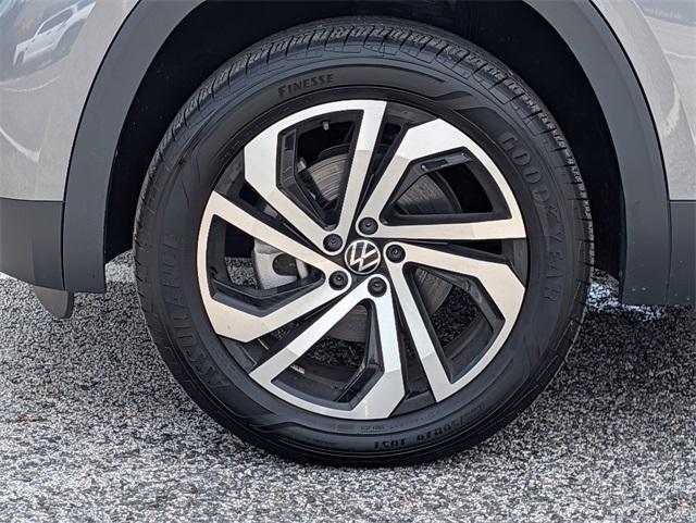 used 2023 Volkswagen Atlas Cross Sport car, priced at $28,950