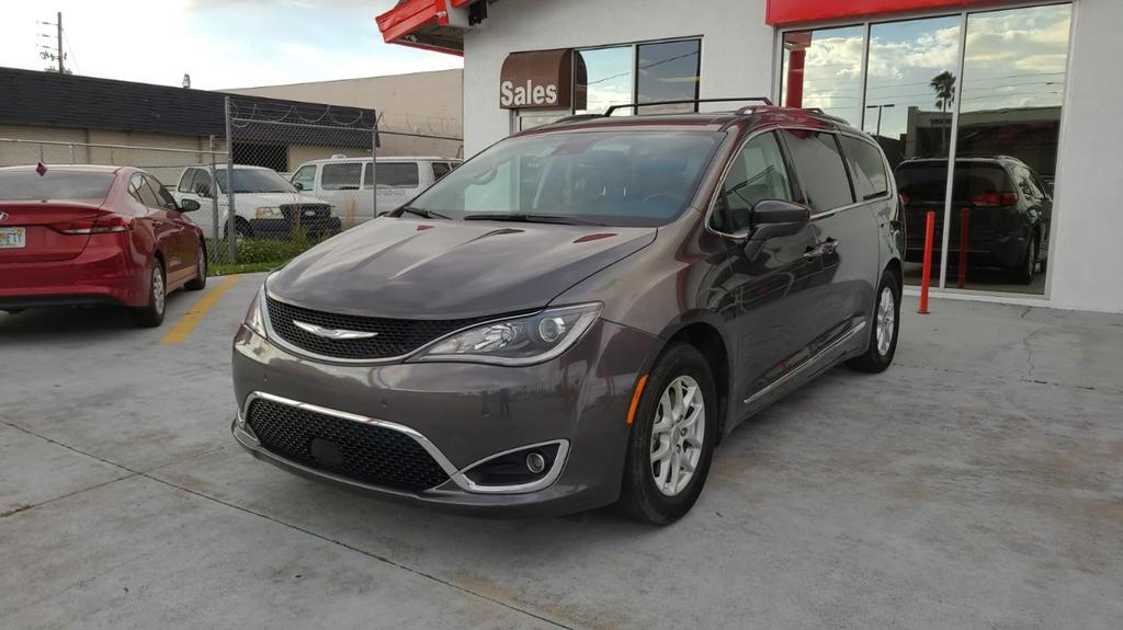 used 2020 Chrysler Pacifica car, priced at $14,590