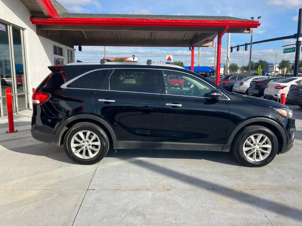 used 2016 Kia Sorento car, priced at $3,900