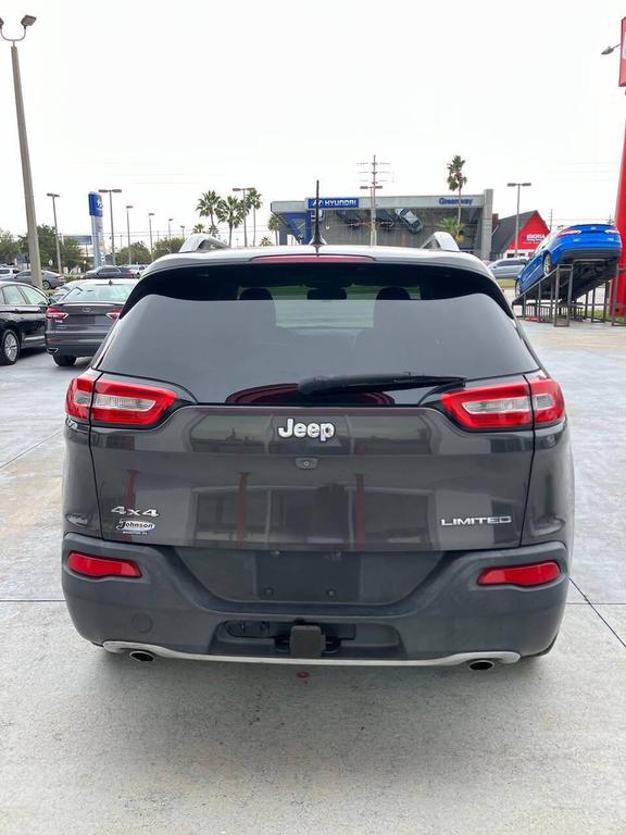 used 2014 Jeep Cherokee car, priced at $2,890