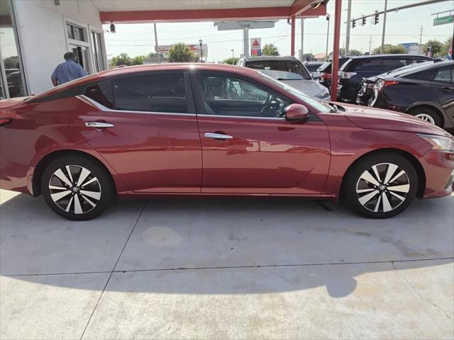 used 2022 Nissan Altima car, priced at $15,900