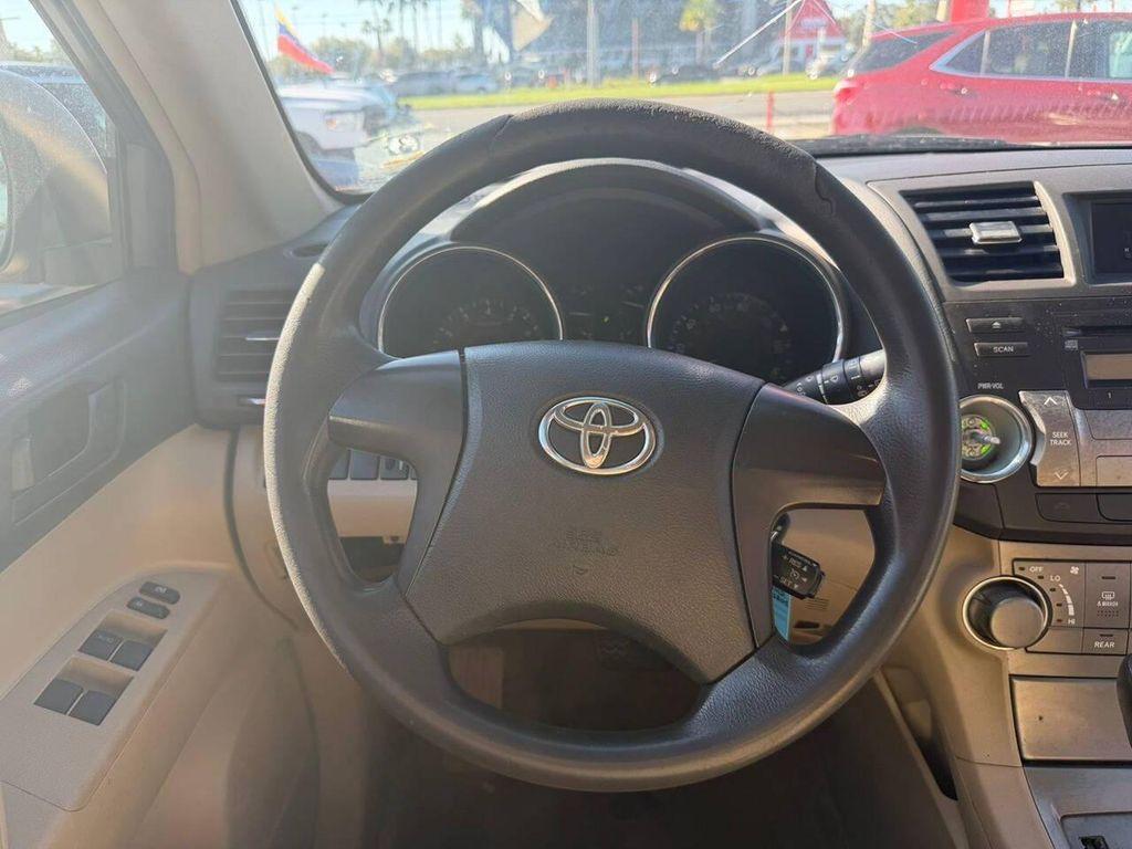 used 2010 Toyota Highlander car, priced at $6,490