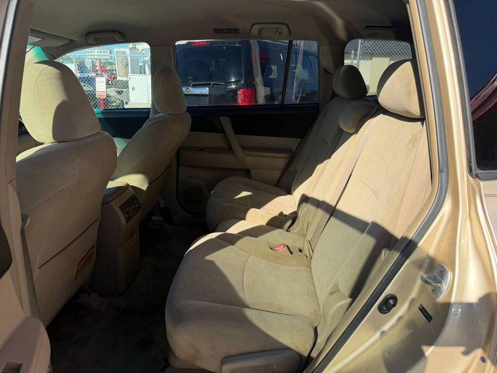 used 2010 Toyota Highlander car, priced at $6,490