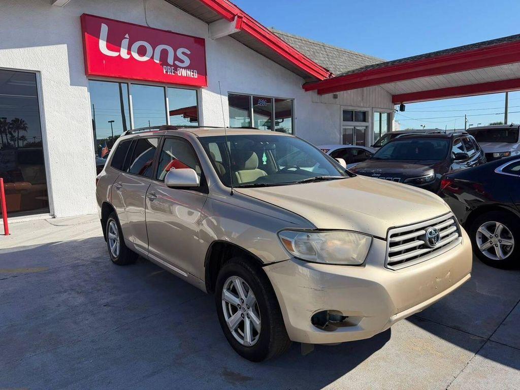 used 2010 Toyota Highlander car, priced at $6,490