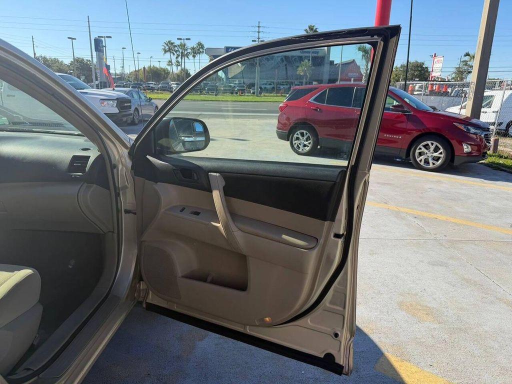 used 2010 Toyota Highlander car, priced at $6,490