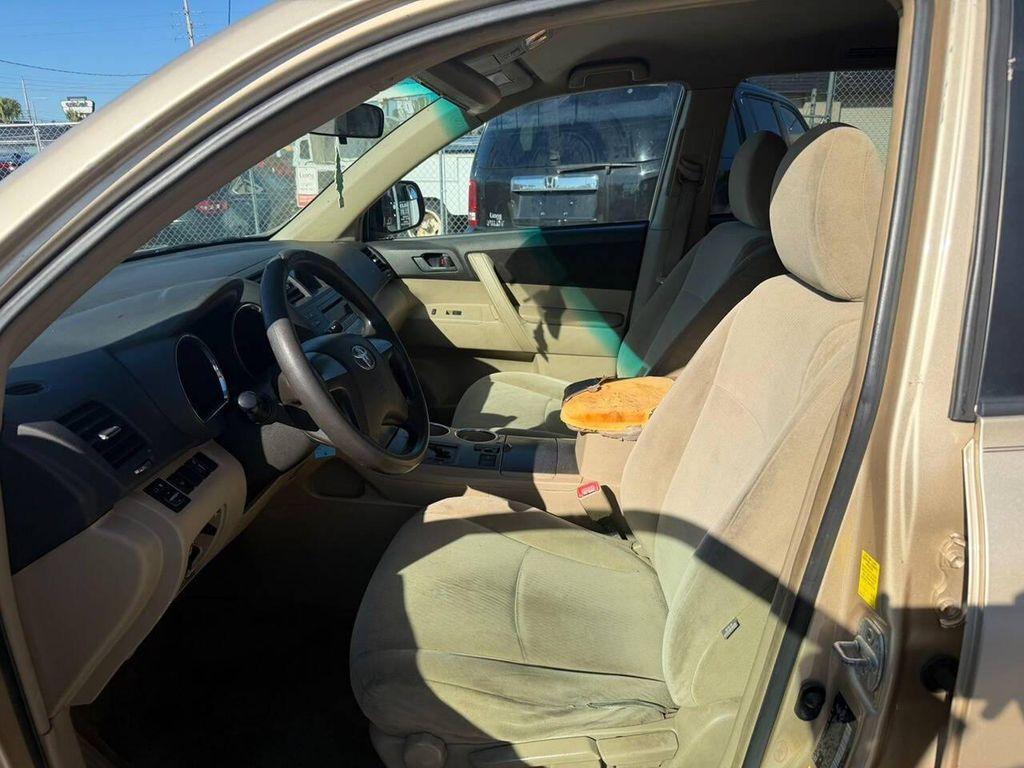 used 2010 Toyota Highlander car, priced at $6,490