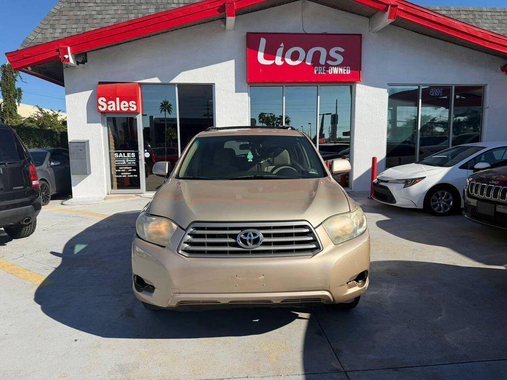 used 2010 Toyota Highlander car, priced at $6,490