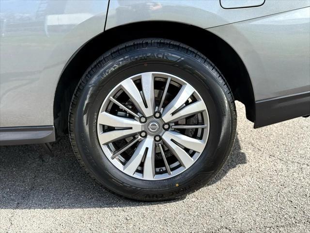 used 2020 Nissan Pathfinder car, priced at $14,879