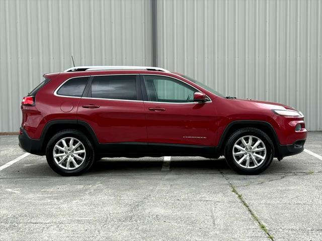 used 2016 Jeep Cherokee car, priced at $10,402