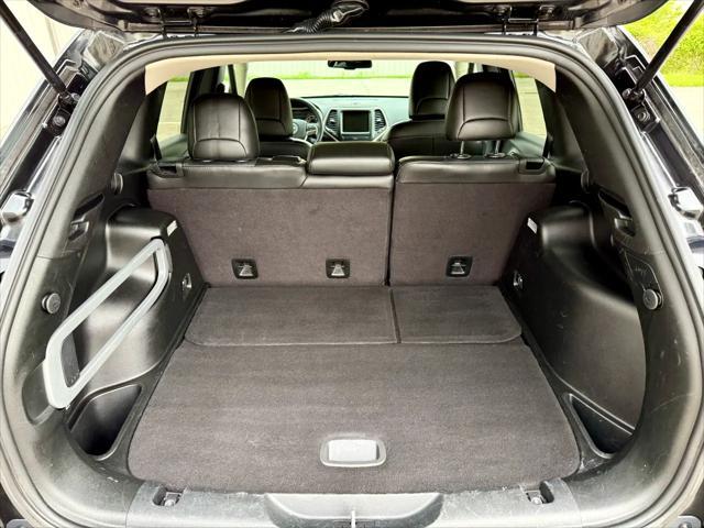 used 2016 Jeep Cherokee car, priced at $11,753