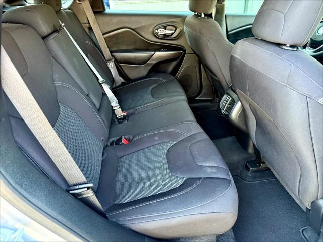 used 2019 Jeep Cherokee car, priced at $13,995
