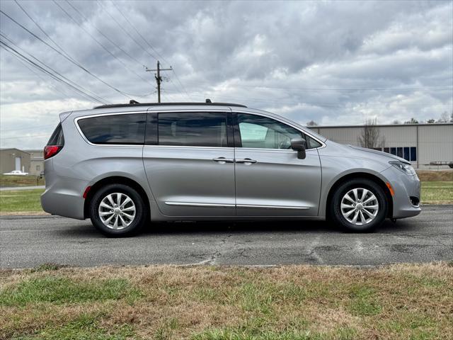 used 2017 Chrysler Pacifica car, priced at $12,995