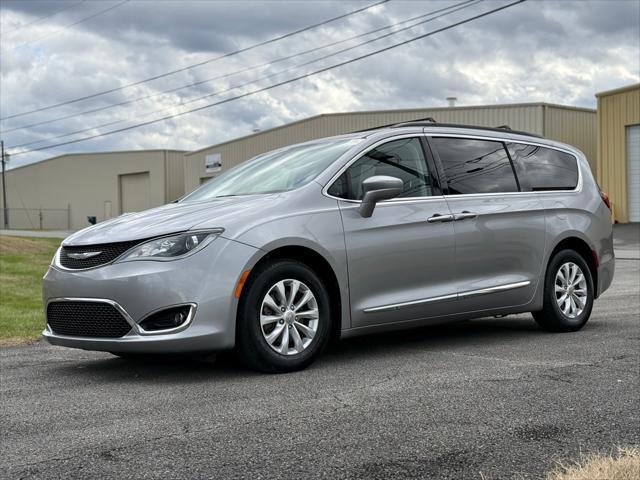 used 2017 Chrysler Pacifica car, priced at $12,995