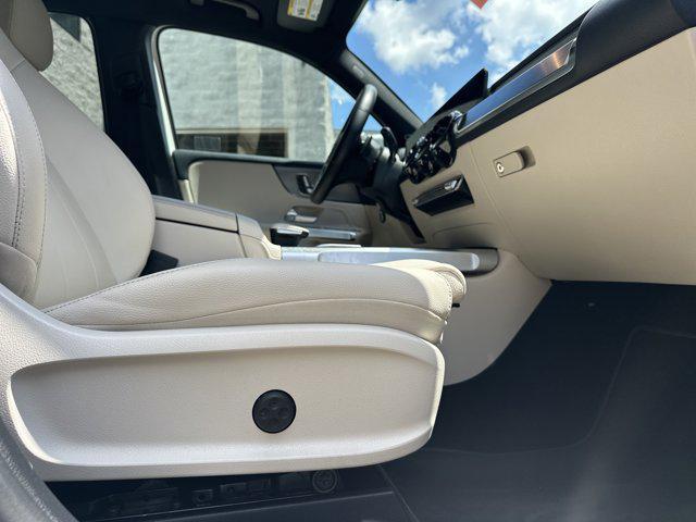 used 2021 Mercedes-Benz GLB 250 car, priced at $24,133