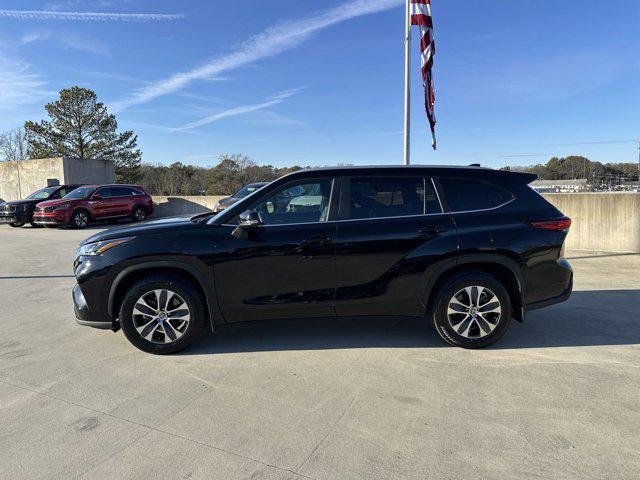 used 2023 Toyota Highlander car, priced at $38,982