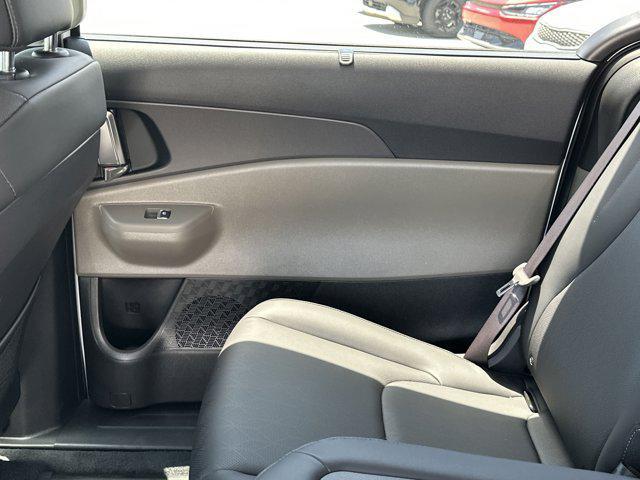 new 2025 Kia Carnival Hybrid car, priced at $44,923