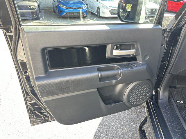 used 2007 Toyota FJ Cruiser car, priced at $9,950