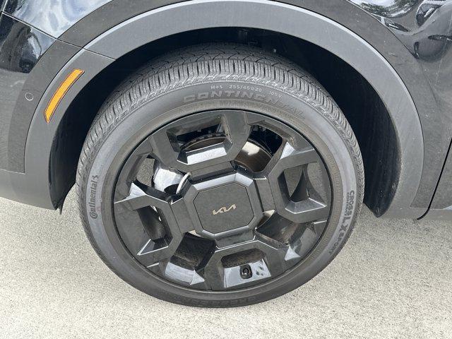 used 2025 Kia Sorento car, priced at $39,987