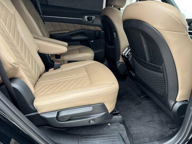 used 2025 Kia Sorento car, priced at $39,987
