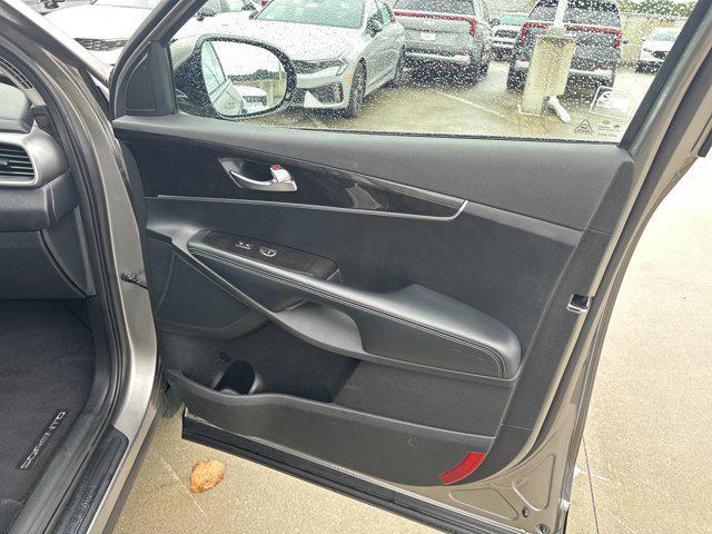 used 2018 Kia Sorento car, priced at $9,428