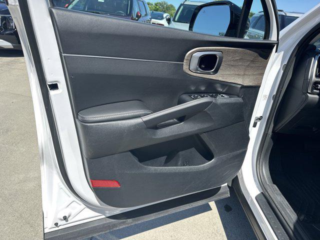 used 2023 Kia Sorento car, priced at $32,103