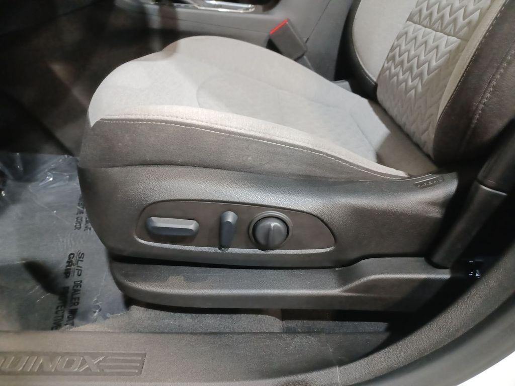 used 2022 Chevrolet Equinox car, priced at $18,501