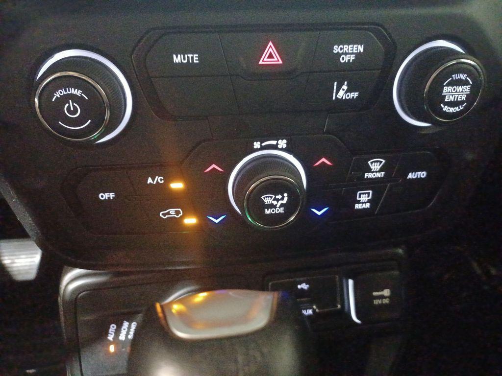 used 2023 Jeep Renegade car, priced at $22,942